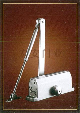 闭门器